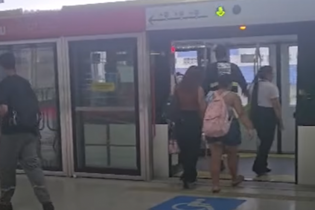 Ao todo são três trens disponíveis. No futuro, dois vão rodar simultaneamente e um ficará como reserva.