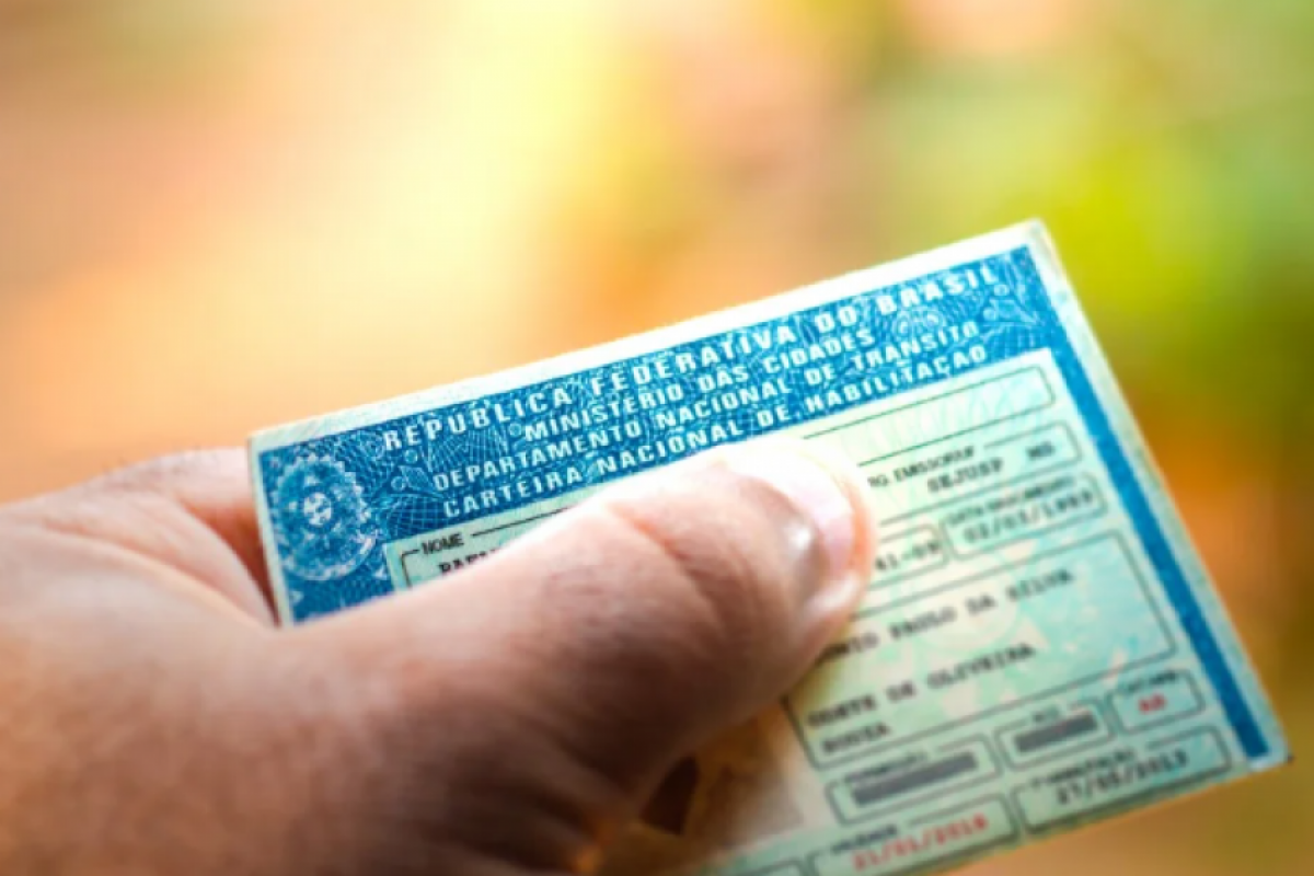 Motoristas agora podem perder a CNH com menos de 40 pontos, dependendo do histórico recente.