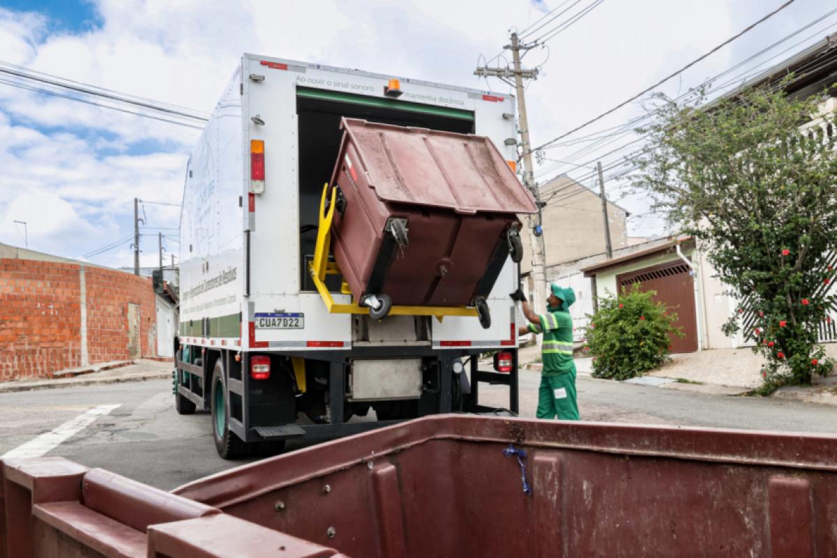 Apesar de não ter aterro sanitário, Jundiaí se destaca na coleta eficiente 
