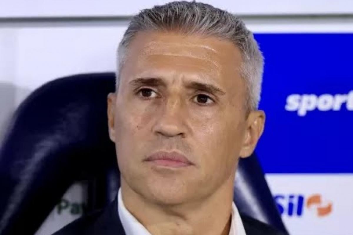 São Paulo decidiu demitir o técnico Hernán Crespo após divergências internas sobre o planejamento da temporada
