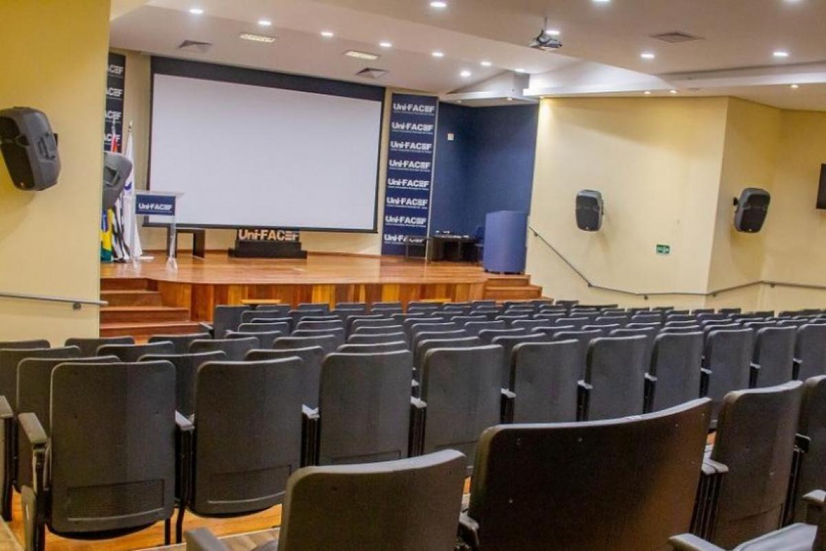 Auditório Edna Maria Campanhol, no Uni-Facef