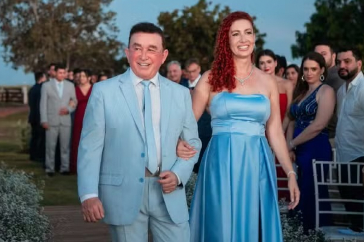 Discreta, Lorena era a única filha mulher do cantor e levava uma vida longe da exposição pública