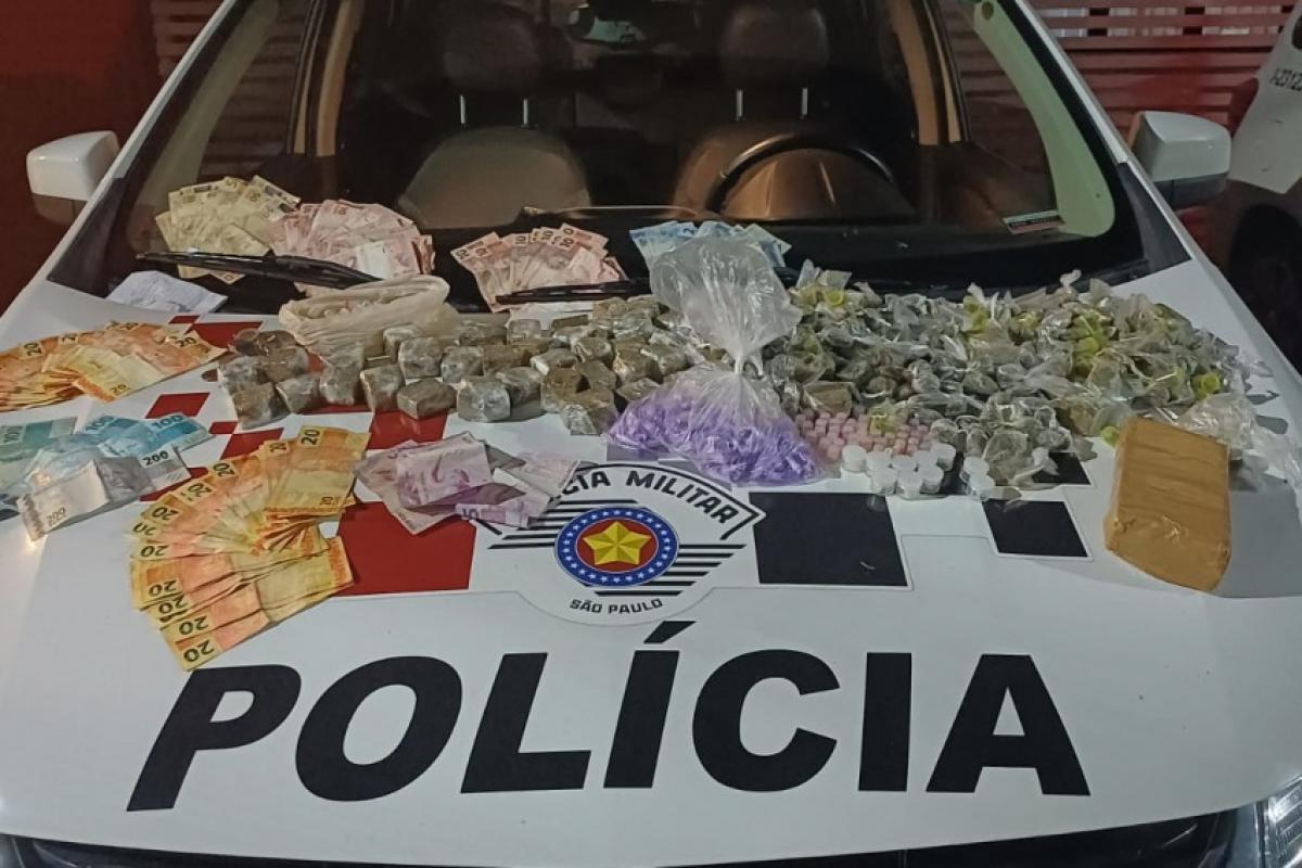 PM apreendeu 2,434 kg de drogas em Cachoeira Paulista