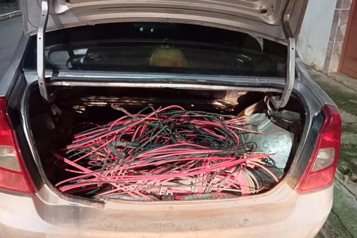 Cabos cortados durante furto a usina em Lorena