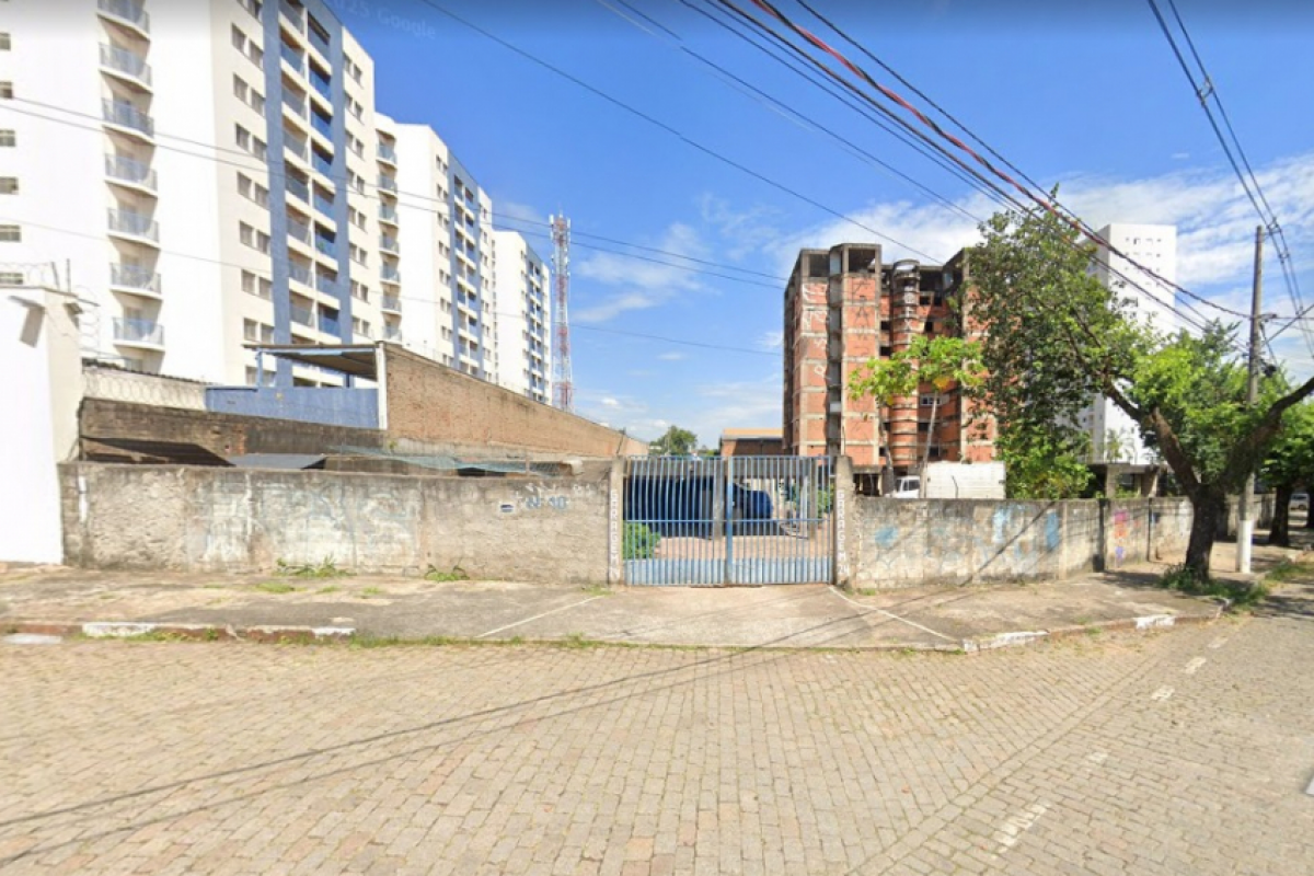 Homem de 62 anos não resistiu após ataque de cães em imóvel na Vila Industrial; Polícia Civil apura responsabilidades.