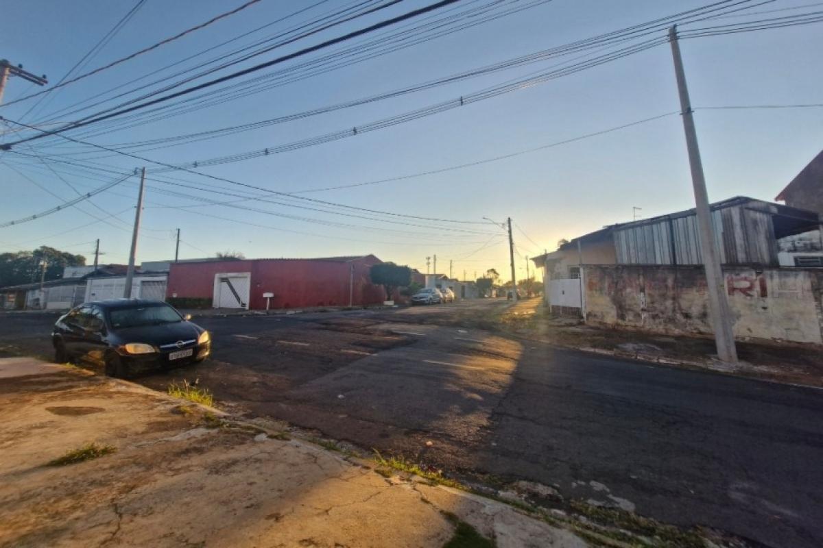 Sol predomina pela manhã, mas instabilidade cresce à tarde com risco de chuva forte e ventos.
