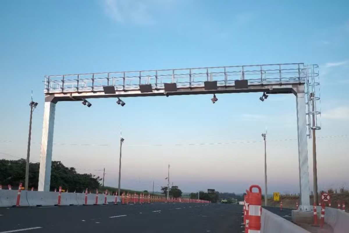 O 'free flow' é um pedágio eletrônico que dispensa paradas em cabines