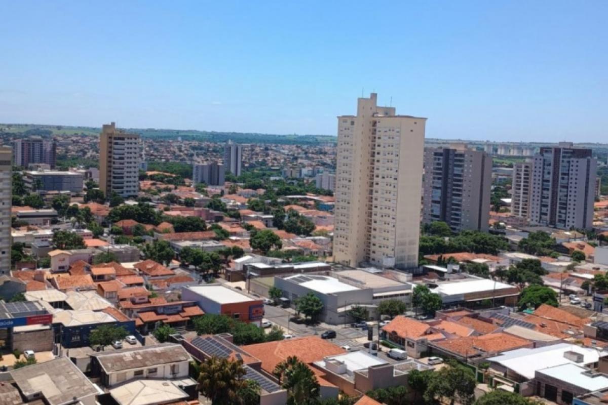 Previsão indica sol predominante e pancadas isoladas até quarta