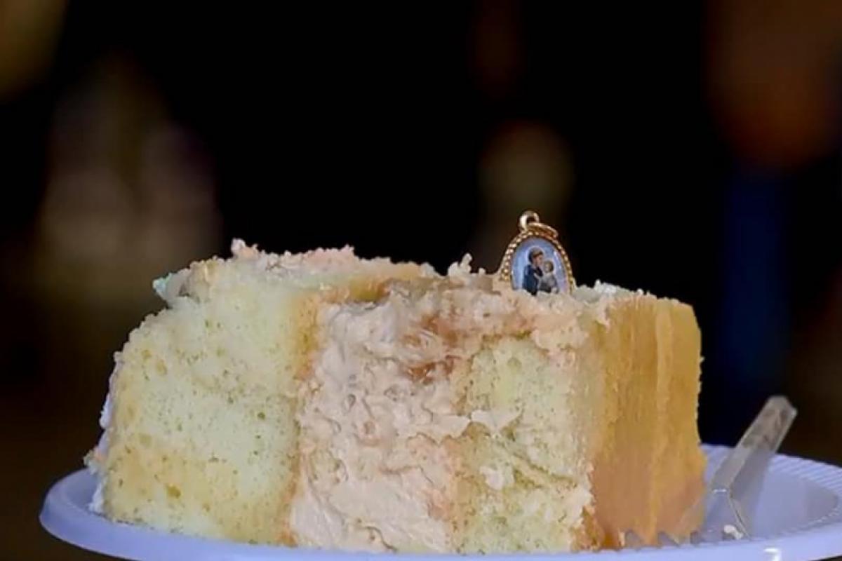 O Bolo de Santo Antônio é tradicional da cidade todos os anos, sobretudo para quem quer ter a surpresa de encontrar a medalhinha do santo