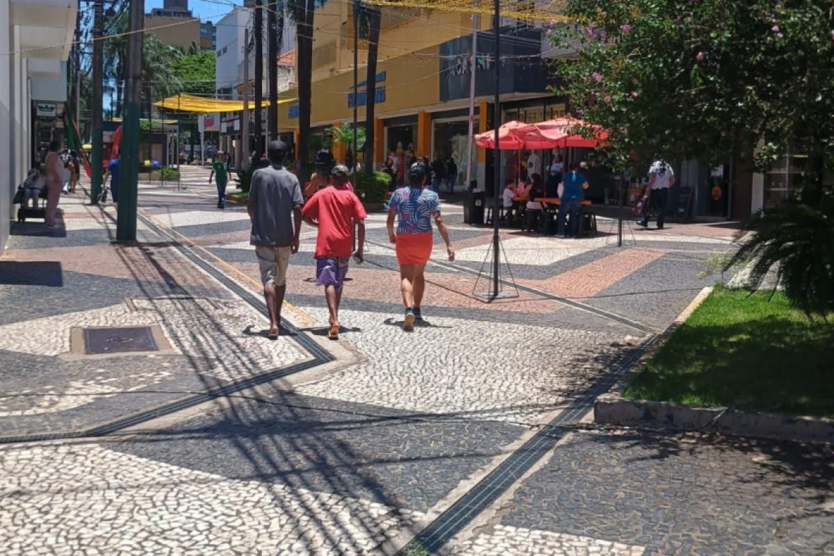 Confira horários de atendimento e funcionamento no feriado prolongado