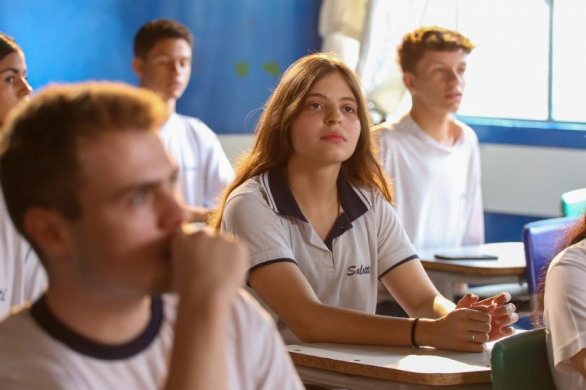 Pagamento atinge 3,6 mil profissionais e modelo prevê nova parcela ainda em 2026