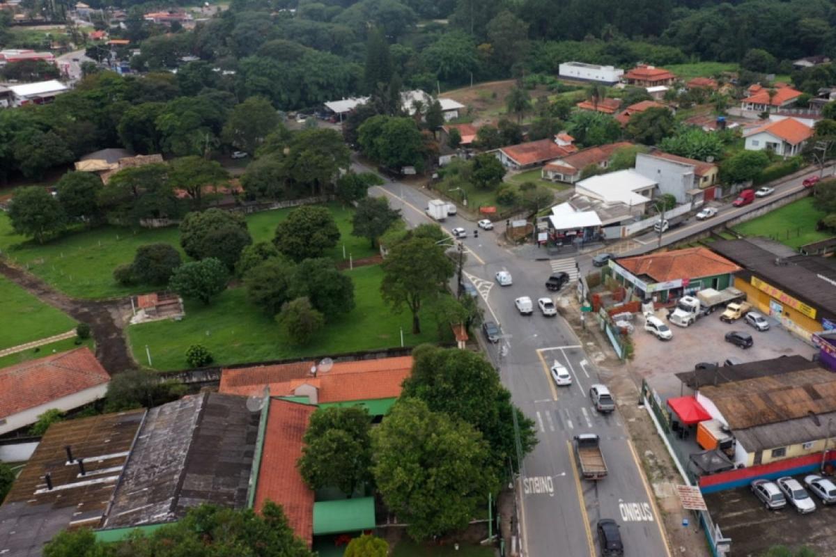 Sistema aumenta fluidez e reduz filas em cruzamento