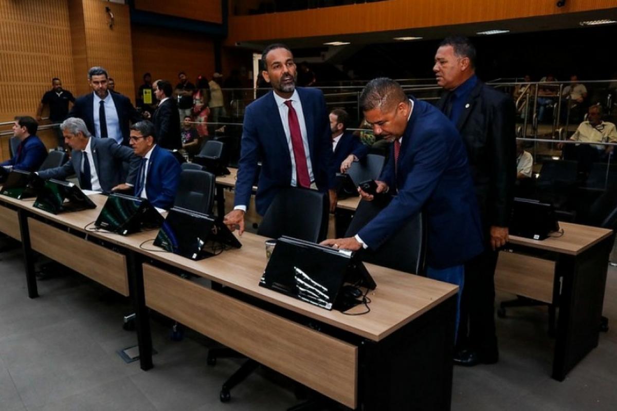 Vereadores analisam automação no corte de água e criação de plataforma para adoção de animais na sessão de segunda (6).