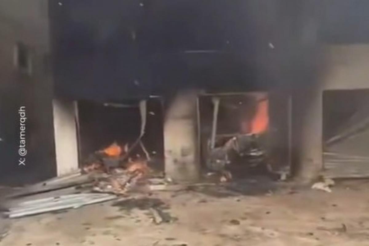 Edifício em chamas após ataque de Israel ao Líbano