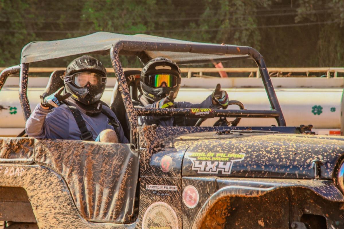 Os gêmeos William e Washington moram em Jundiaí e fazem corrida offroad desde 2023, acumulando conquistas e pódios