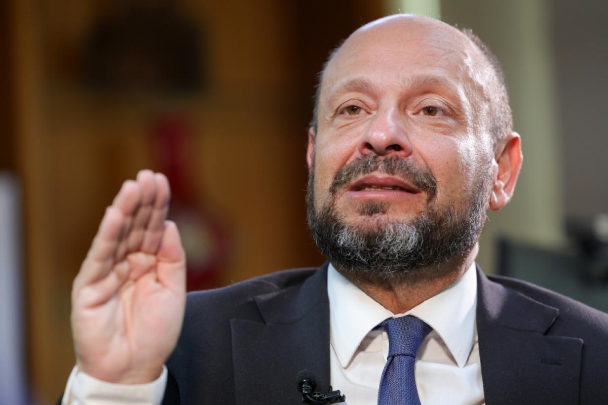 A mudança ocorre em um momento crítico para o órgão, que registrou recorde de 3,1 milhões de pedidos de benefícios em espera no último mês de fevereiro. 