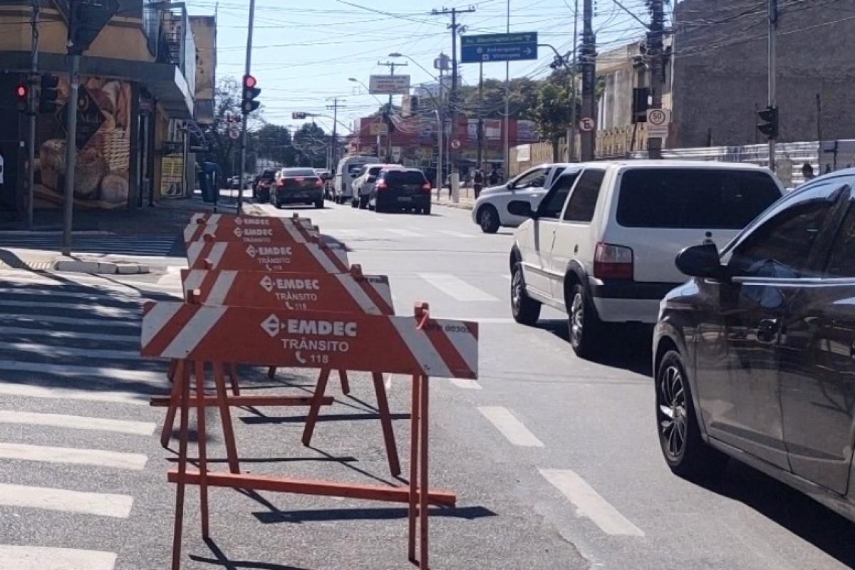Trecho da rua Major Solon será interditado neste domingo (5) para reparo em rede de esgoto; seis linhas de ônibus terão alteração.