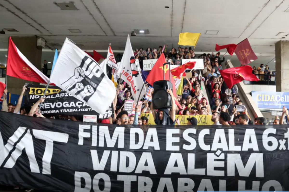 No cenário geral, 68% dos entrevistados afirmaram ser favoráveis ao fim da escala 6x1.