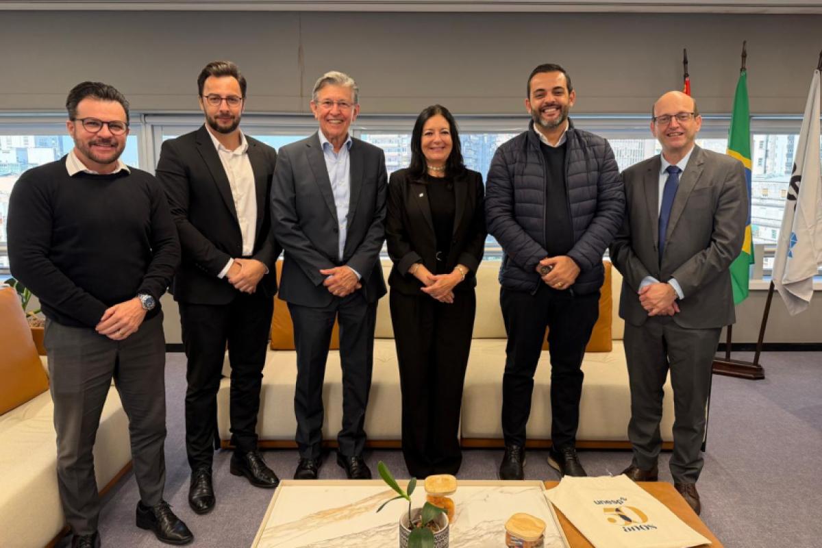 Mark Willian, Tiago Antunes, Humberto Cereser, Dra. Maysa Furlan, Gustavo Martinelli e Dr. Edson Cocchieri