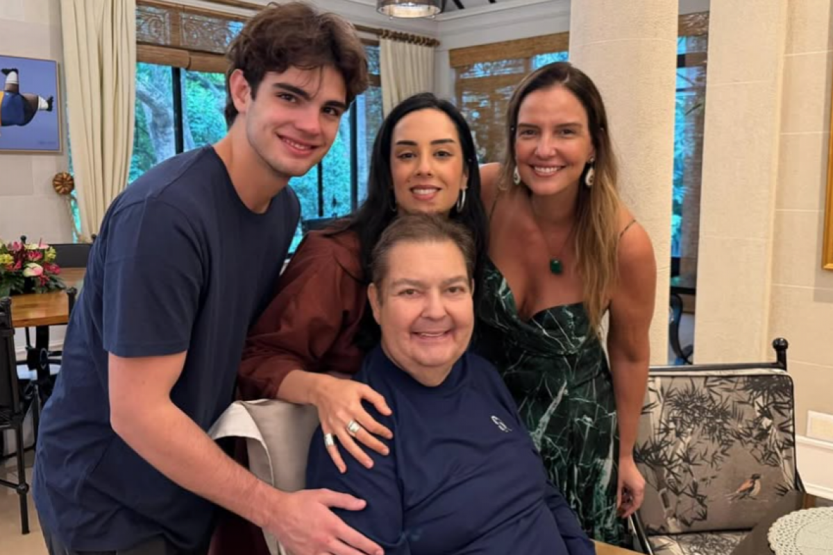 Na última semana, Faustão apareceu em vídeos publicados nas redes sociais durante a comemoração dos 18 anos do filho caçula, Rodrigo. 