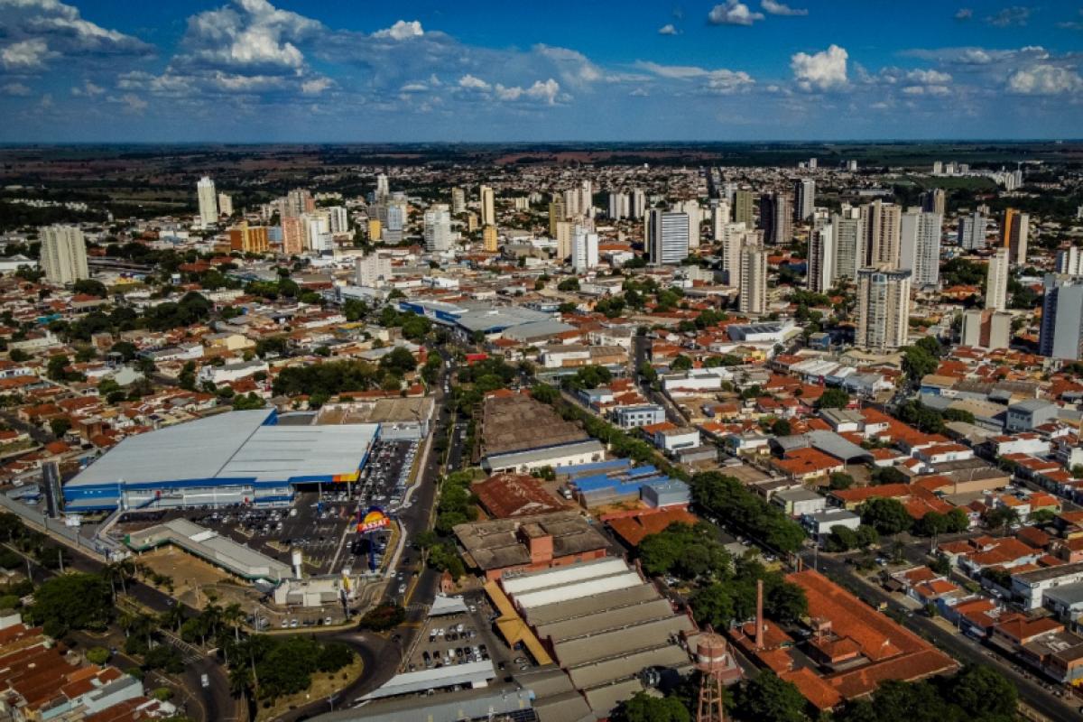 Dados do Novo Caged apontam saldo positivo nas principais cidades do noroeste paulista, com destaque para Araçatuba e Penápolis