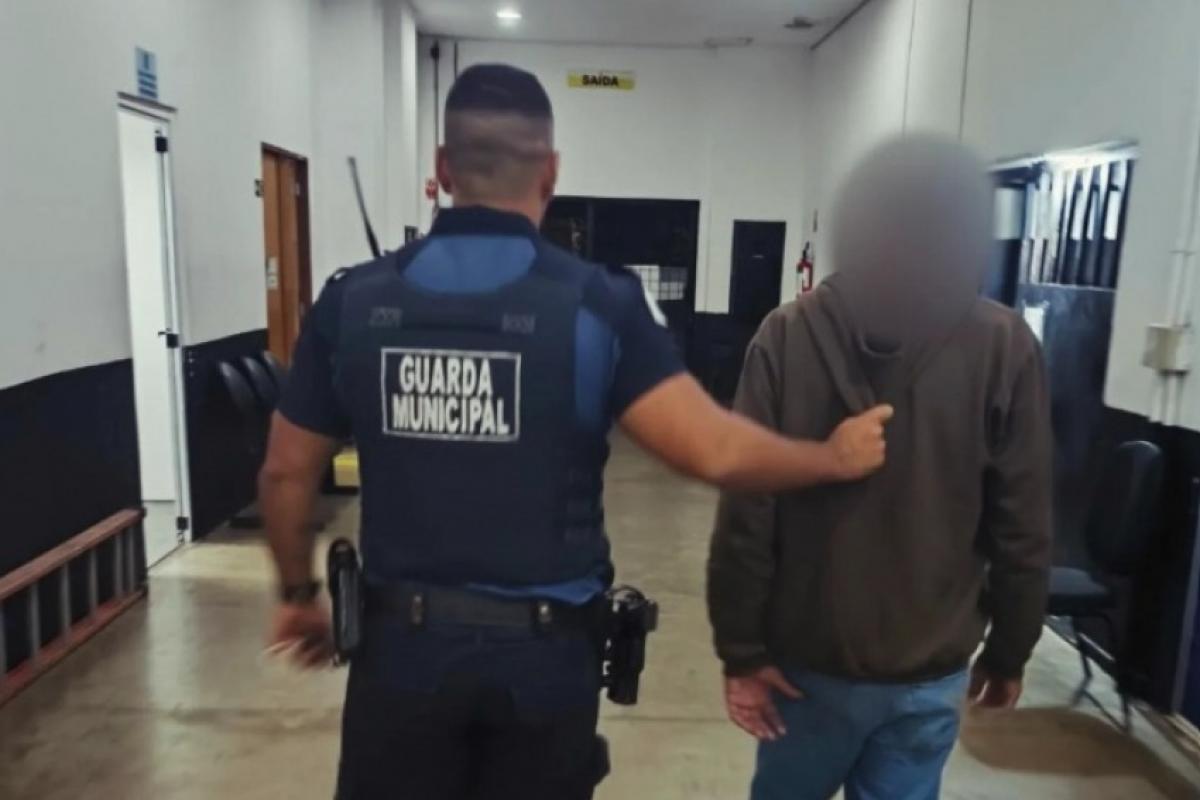 egundo a Guarda Municipal, vítima relatou perseguição, ameaça e tentativa de invasão da residência no DIC V
