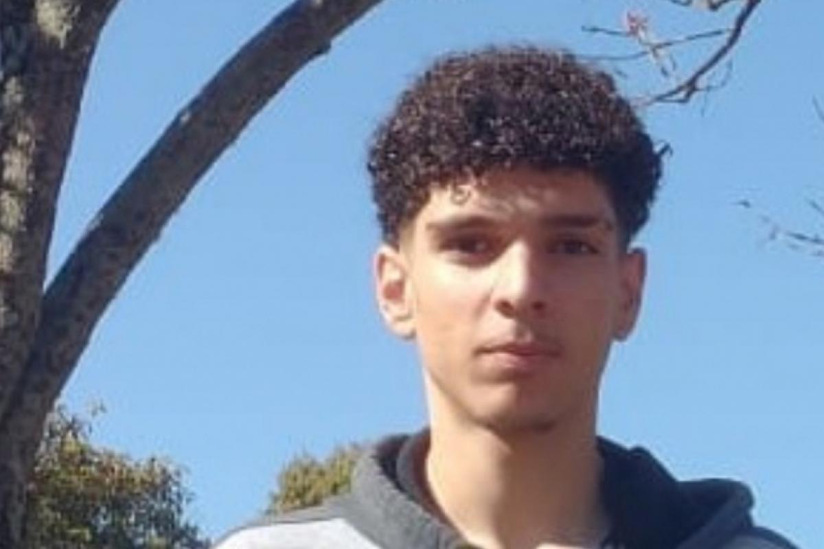 Jovem de 19 anos morreu após perder o controle da motocicleta e bater contra uma árvore em Artur Nogueira.