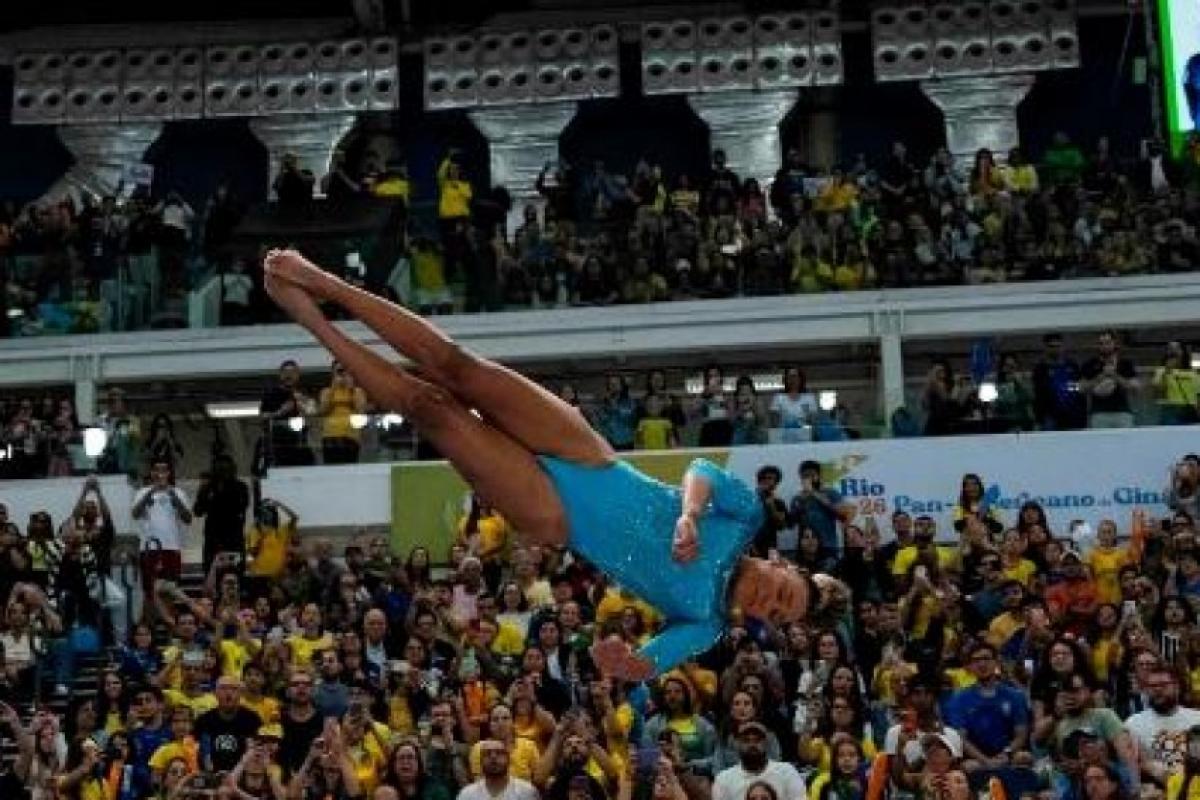 Rebeca Andrade volta às competições foi em grande estilo