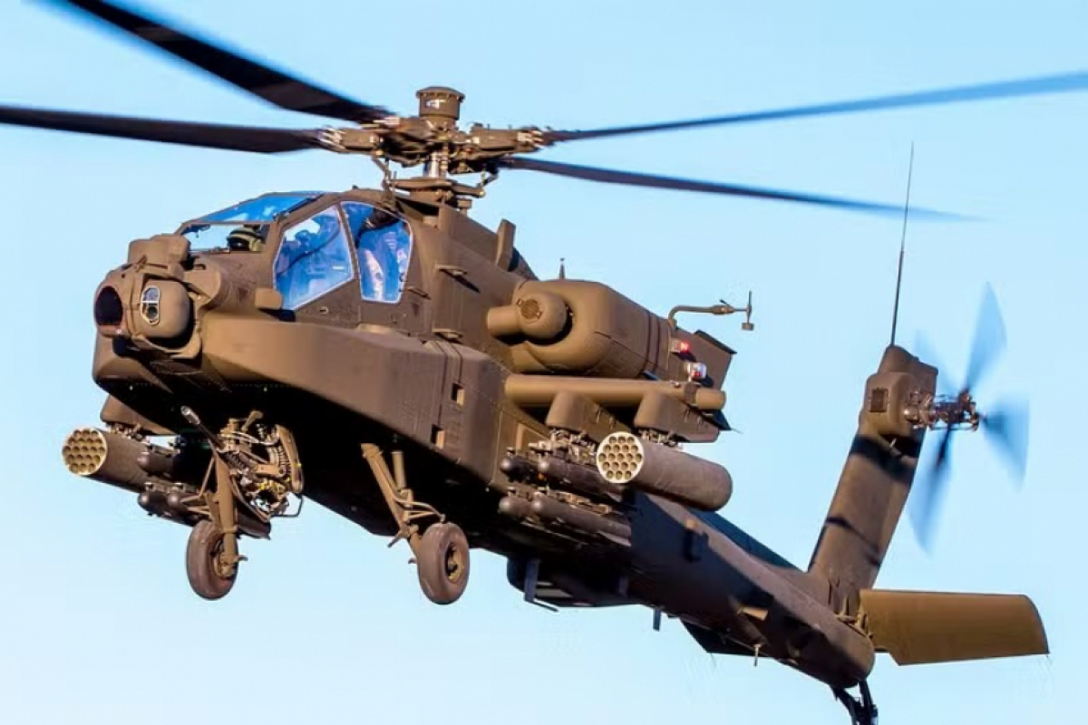 Helicóptero Apache modelo AH-64, o mesmo que caiu perto do Estreito de Ormuz