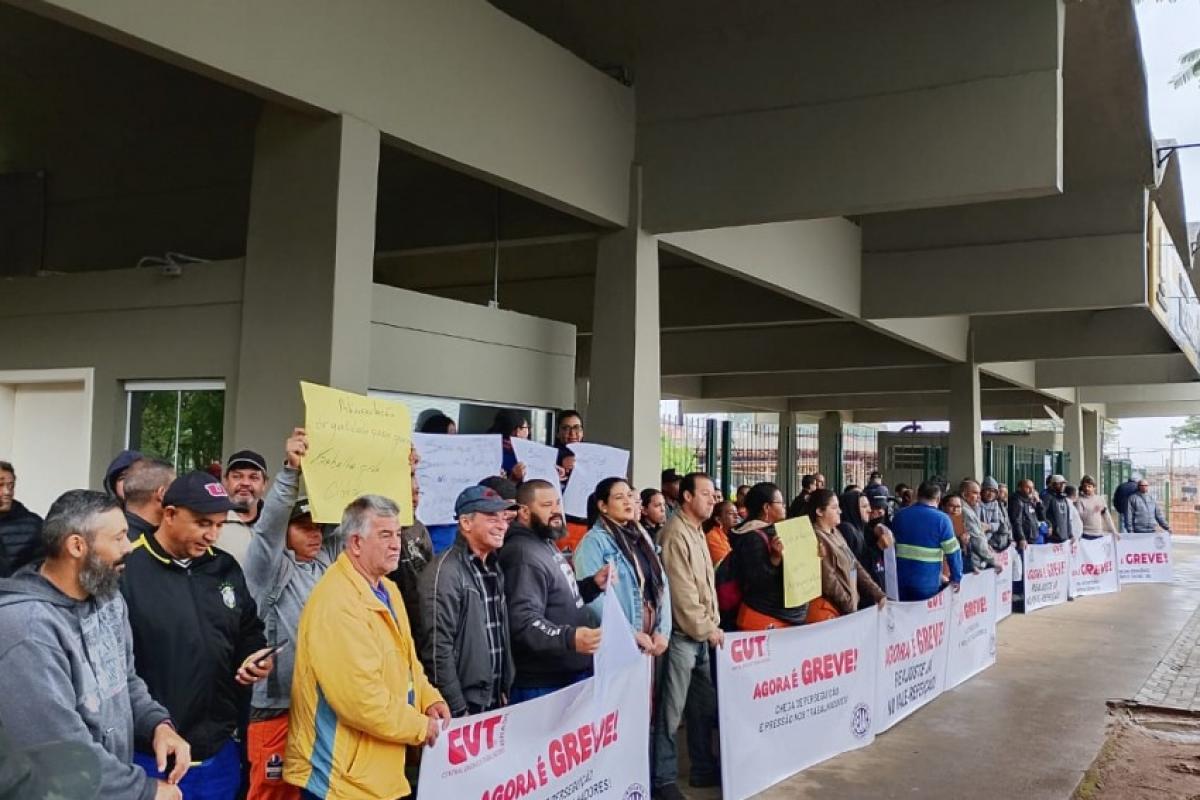 Trabalhadores em greve