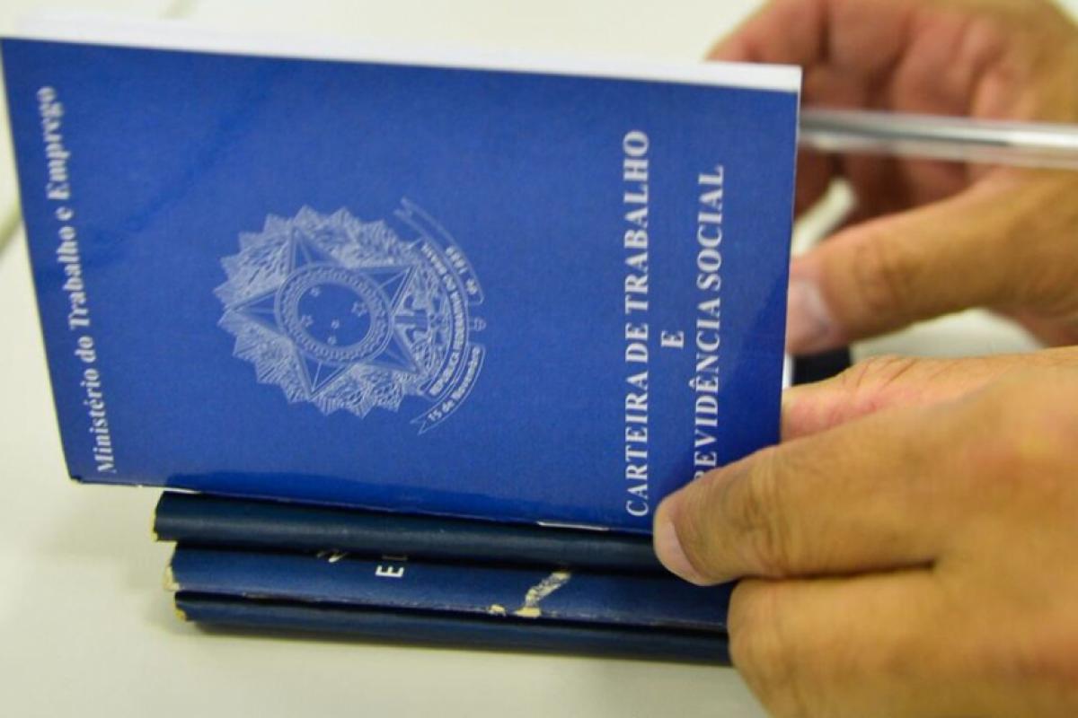 No município, 27% dos jovens empregados no mercado formal estão concentrados em apenas três áreas de atuação