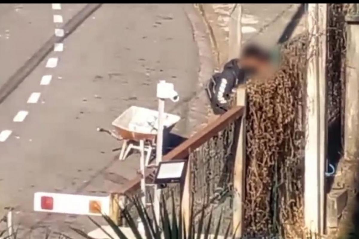 Câmeras de monitoramento flagram a ação criminosa