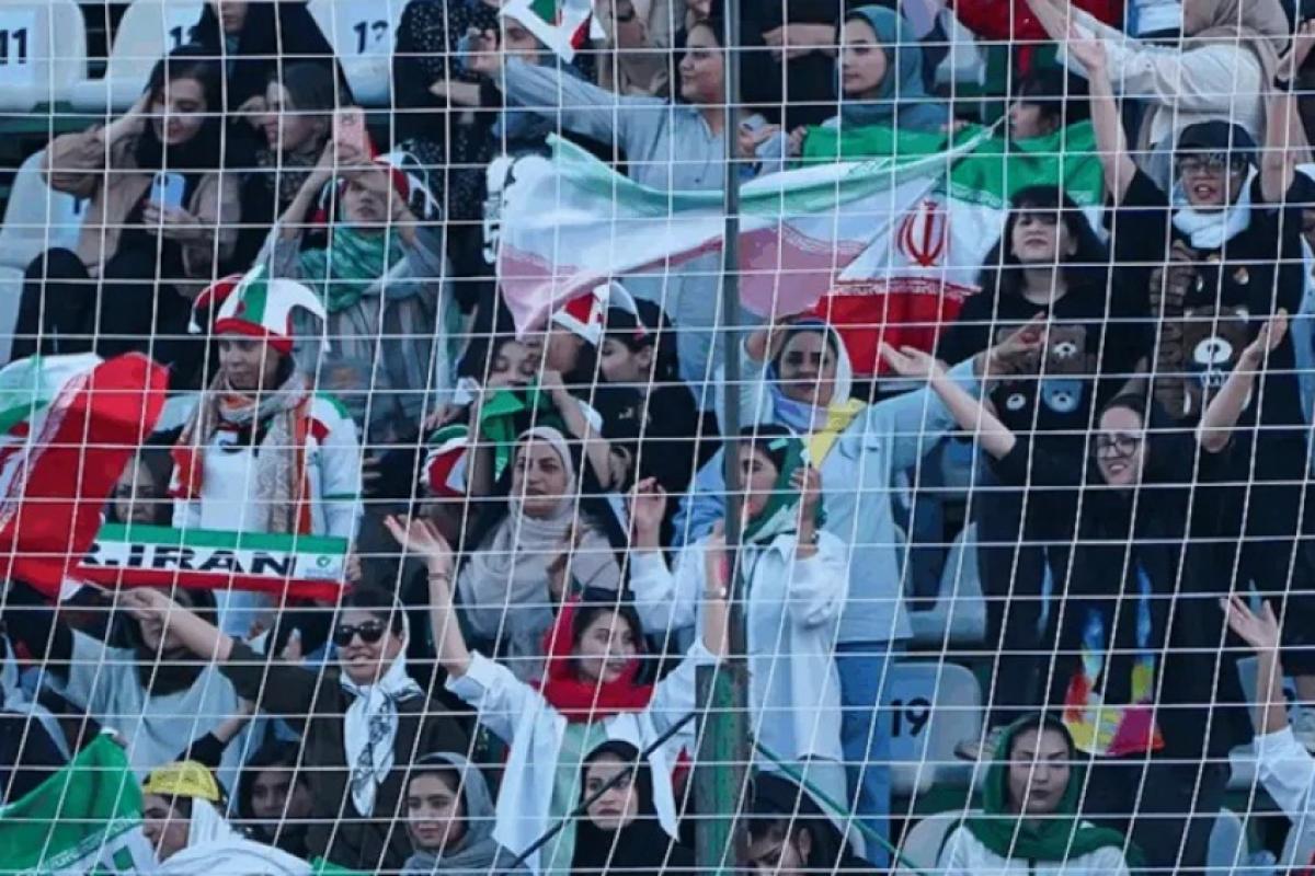 A FFIRI (Federação de Futebol do Irã) disse ter tido sua cota de ingressos revogada poucos dias antes do início da Copa