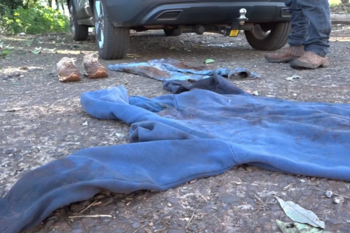 Para cometer o crime, o homem atraiu a vítima até o terreno baldio sob o pretexto de buscar drogas.