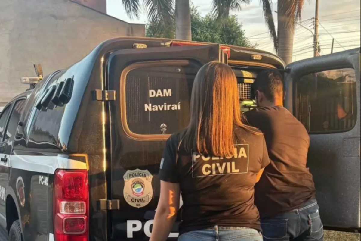 Com base nas gravações e em outros elementos da investigação, o servente de pedreiro foi preso em flagrante por feminicídio. 