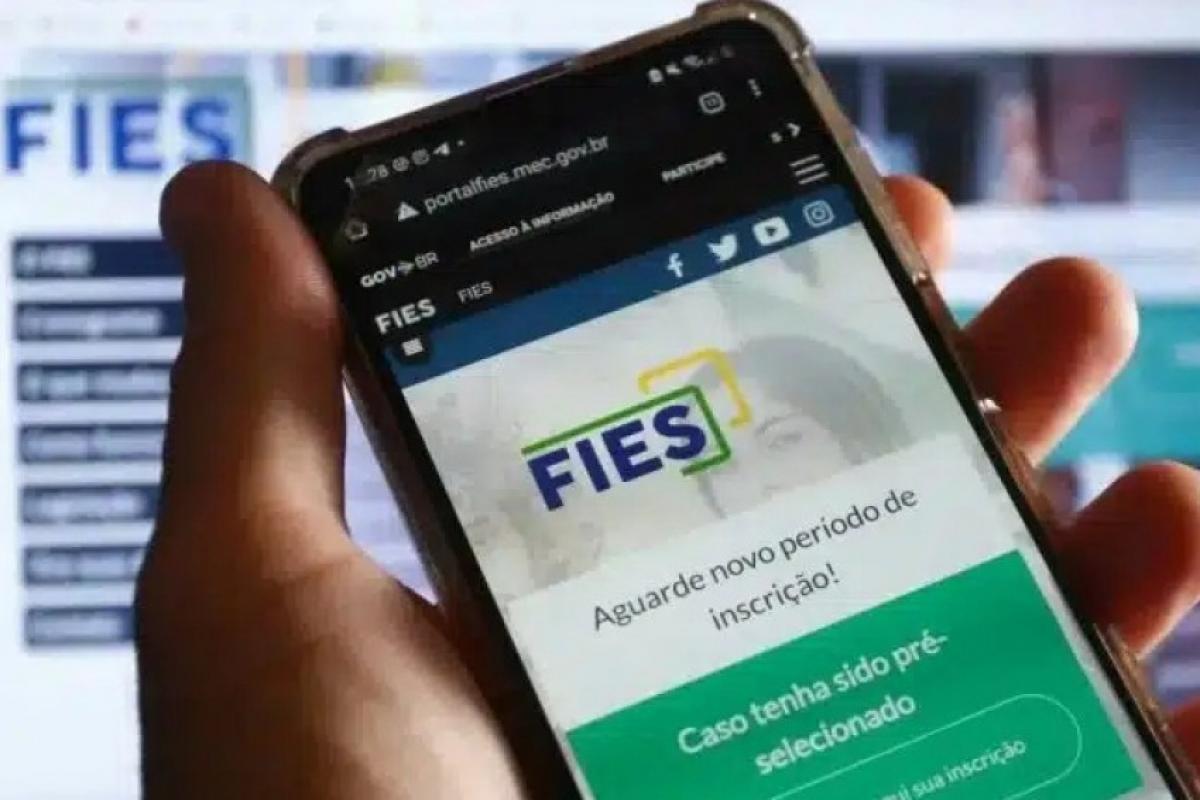 Fies concede prazo a estudantes que querem fazer o ensino superior em faculdades privadas