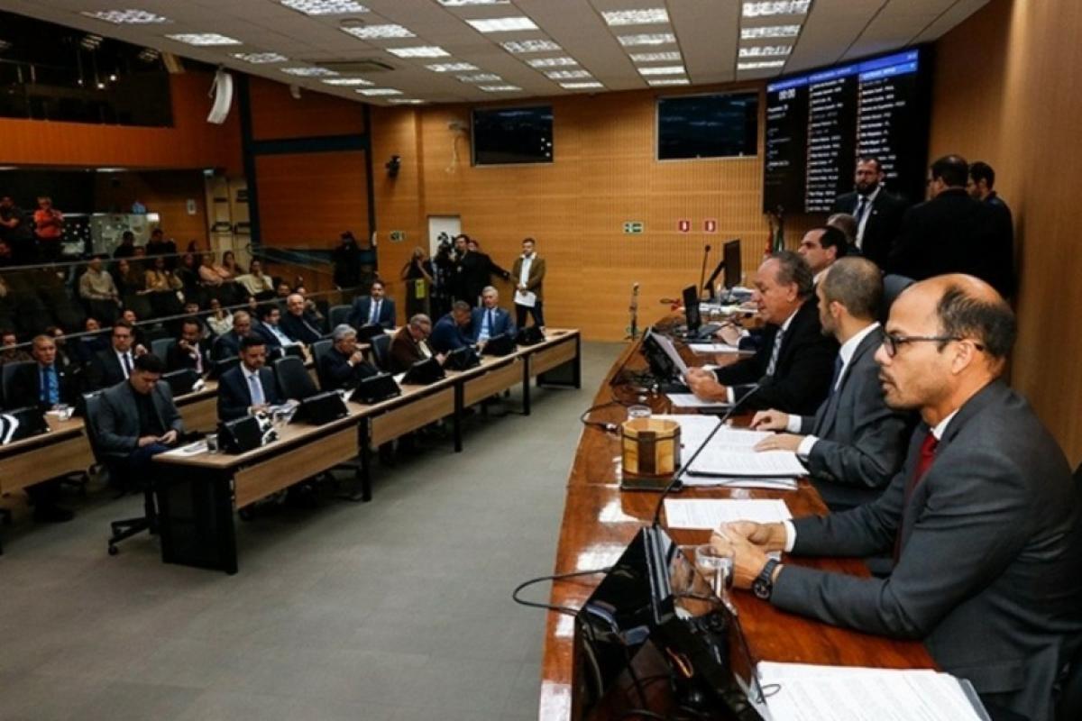 Para procurador-geral de Justiça, funções técnicas e burocráticas foram transformadas em cargos de livre nomeação, o que fere a Constituição.