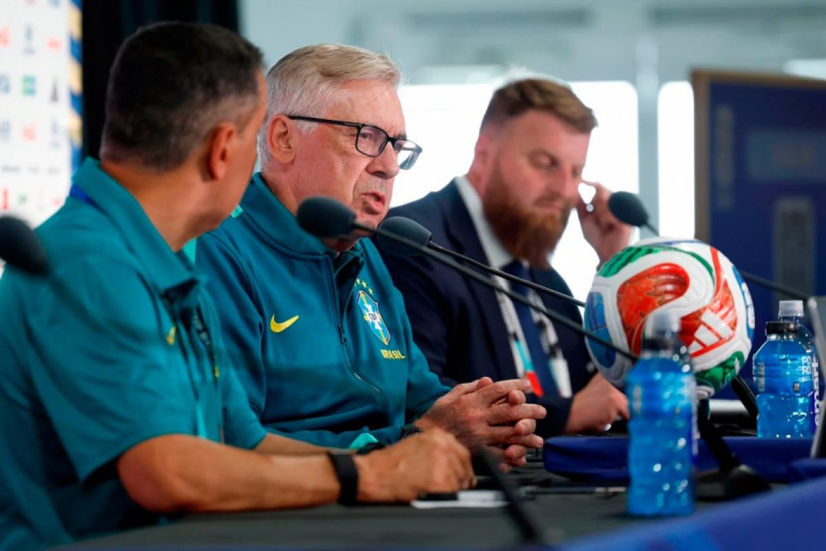 Carlo Ancelotti concedeu entrevista coletiva na véspera do jogo contra a Noruega, pelas oitavas de final da Copa 