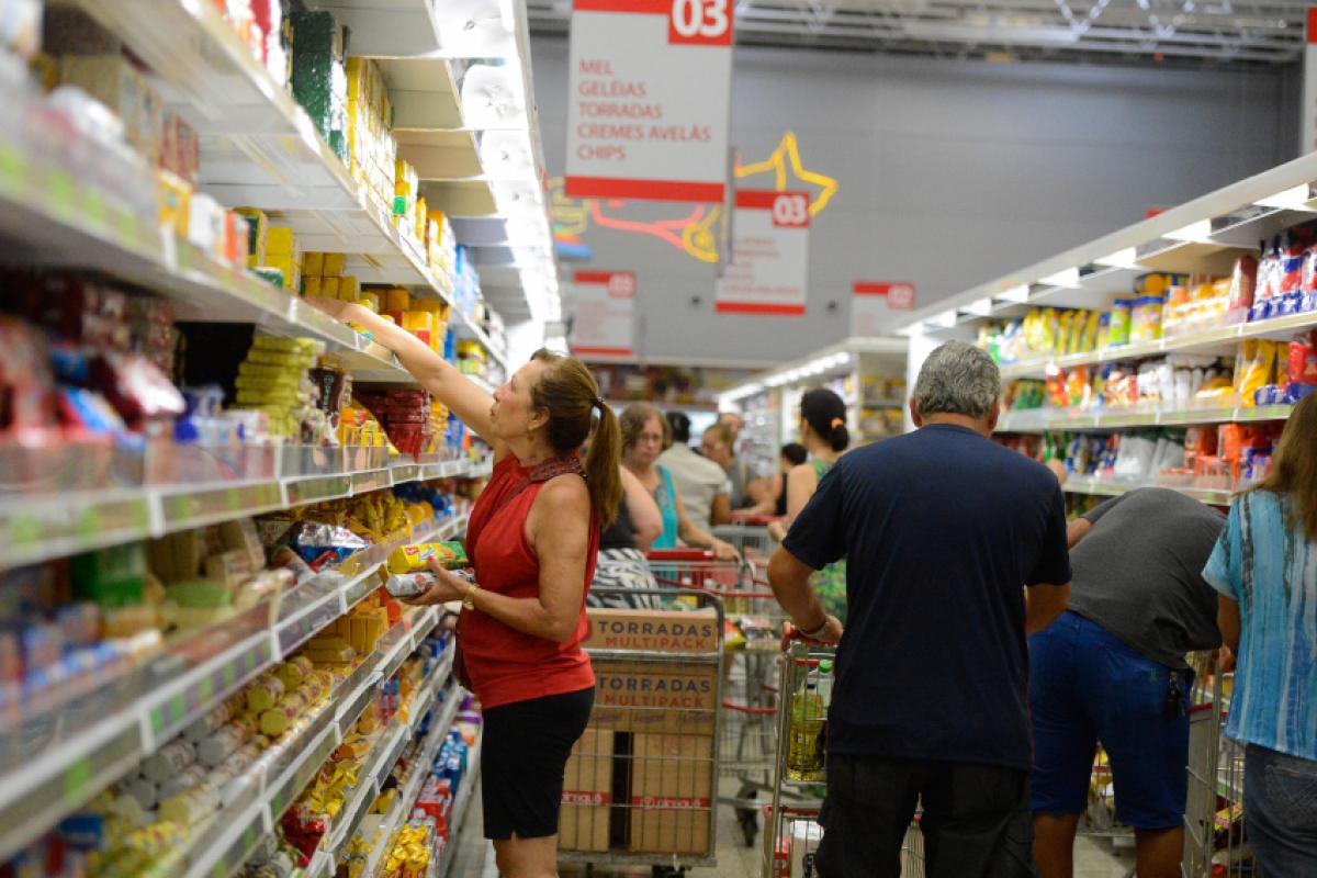 Entre os produtos que mais pressionaram os preços em São Paulo no último mês estão o feijão carioca, a batata e a carne bovina de primeira.