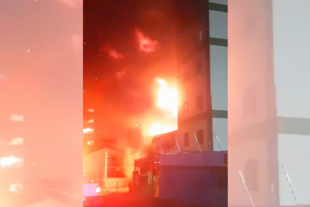 Oito viaturas foram mobilizadas para combater as chamas em um imóvel comercial da Rua Doutor Quirino.