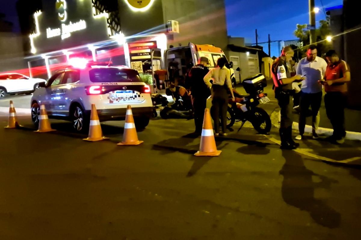 Local do acidente isolado na avenida Major Nicácio, em Franca