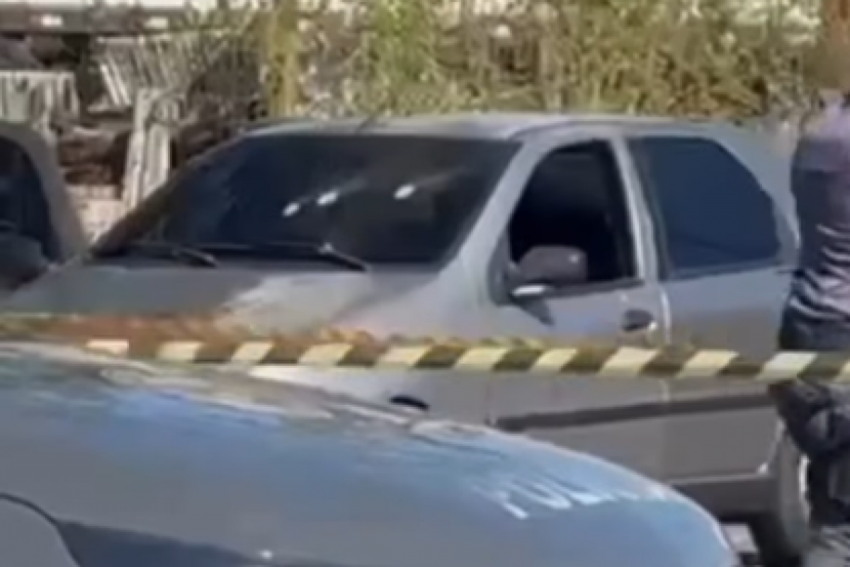 Polícia afirma que homem apontou uma arma para agente durante abordagem na Avenida das Amoreiras, na região do Itatinga