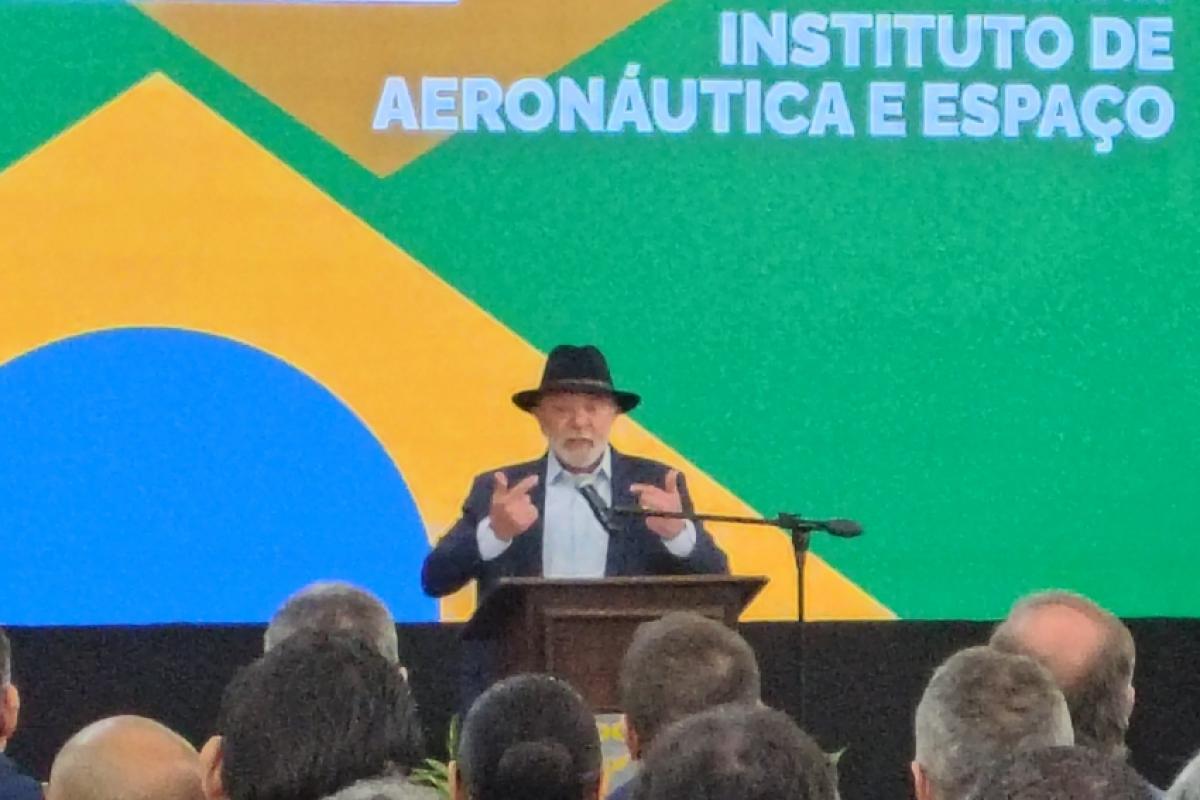 Lula discursa em São José dos Campos 