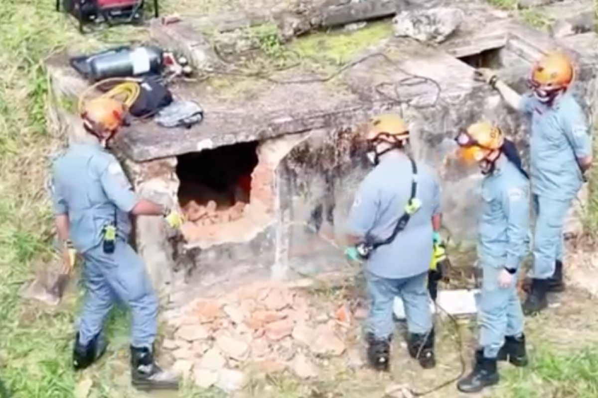 Para retirar o corpo, equipes do Corpo de Bombeiros precisaram quebrar parte da estrutura de concreto da cisterna.