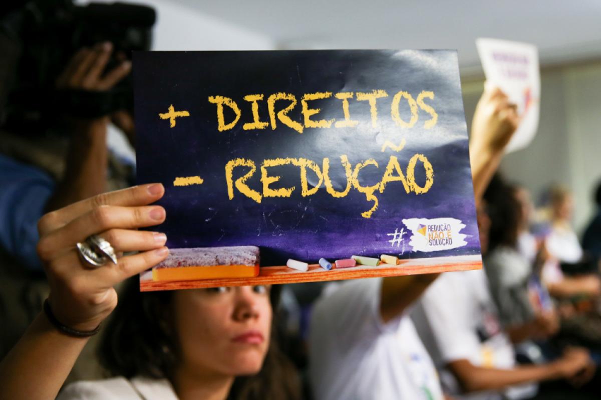 Apesar de protestos, maioria dos brasileiros defende a redução da maioria penal