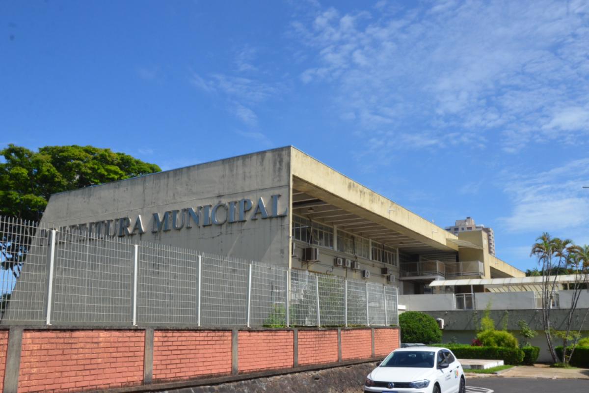 Até agora, mais de 9 mil inscrições já foram registradas, mas parte dos candidatos ainda precisa quitar a taxa para confirmar a participação