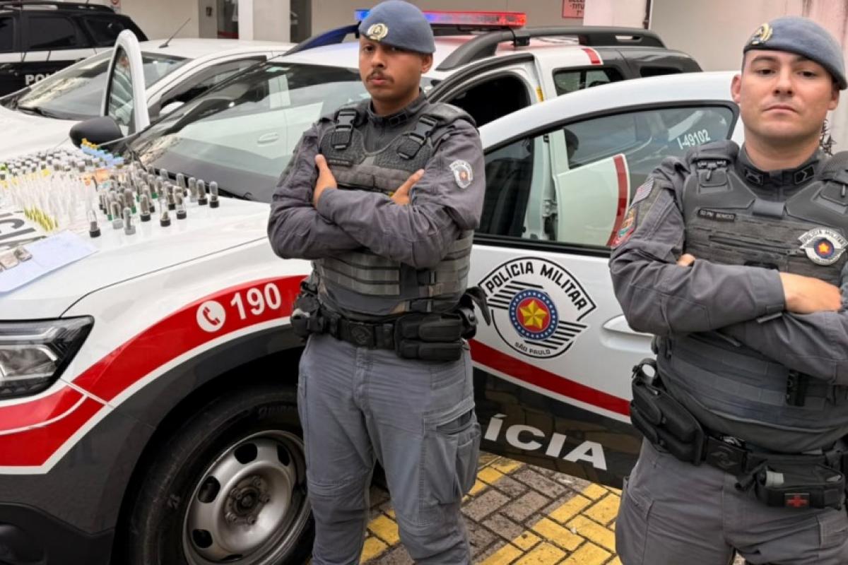 Havia centenas de porções de maconha, crack, cocaína, lança-perfume, skunk, ice e K2