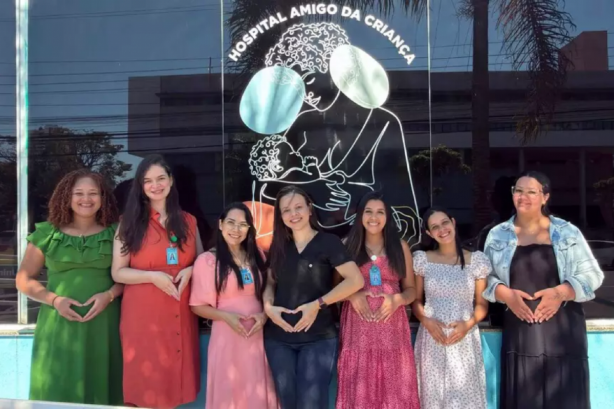 Foto de parte das profissionais grávidas.