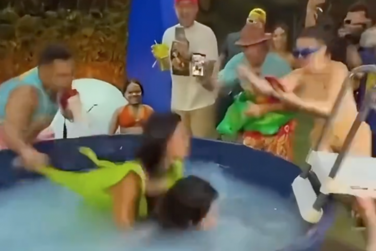Segundo a sentença, durante a brincadeira inspirada na 'Banheira do Gugu', Tirullipa puxou o laço do biquíni de uma participante e tocou os seios de outra sem consentimento.