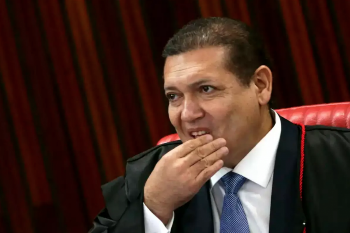 Nunes Marques estava na casa com a família no momento do incidente.